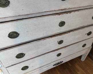 Antique 5-Drawer Chest of Drawers Dresser

