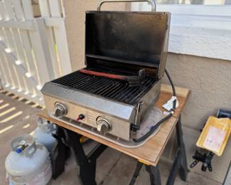 Sportsman Series Propane Grill
