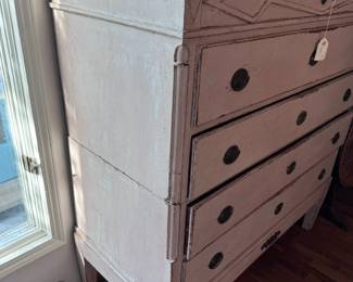 Antique 5-Drawer Chest of Drawers Dresser
