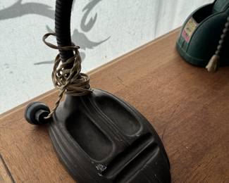 Antique Gooseneck Cat Metal Desk Lamp
