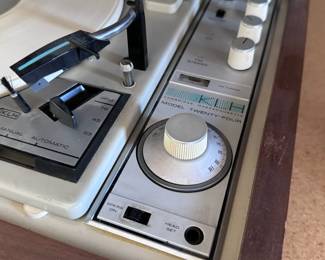 KLH Model Twenty Four Turntable Receiver
