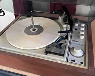 KLH Model Twenty Four Turntable Receiver
