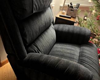 recliner $100