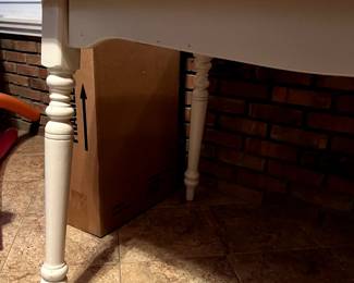 Kitchen table with 4 matching chairs $125