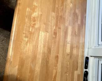 Kitchen table with 4 matching chairs $125