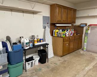 hh items office items storage tubs of assorted sizes