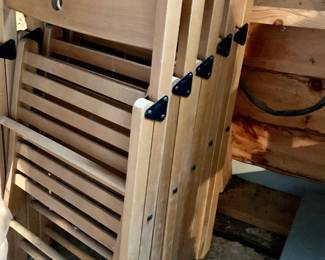 Invite more guests-4 above average folding chairs