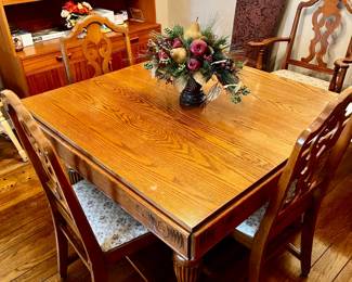 1910s oak table opens up