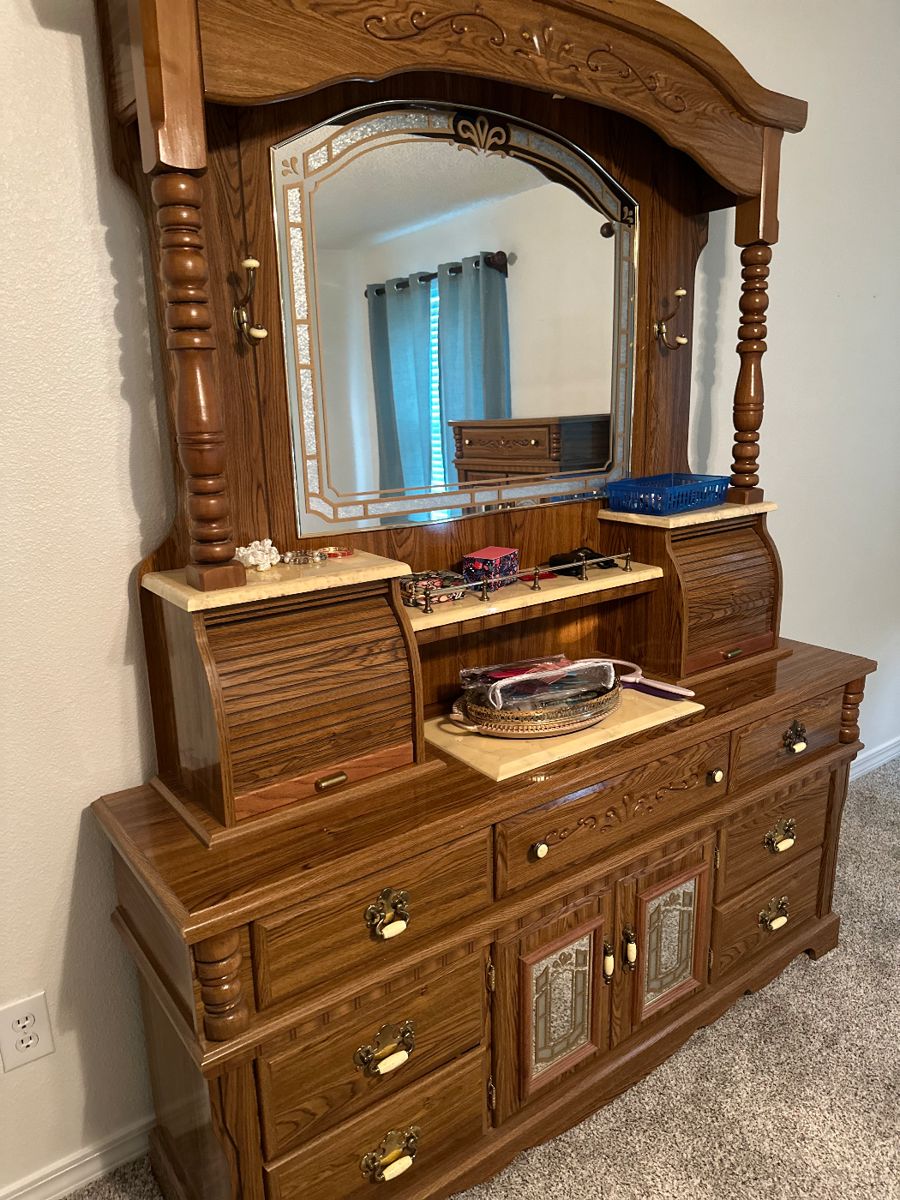 PRICED TO SELL Simply Shelly Final Estate... starts on 12/14/2023