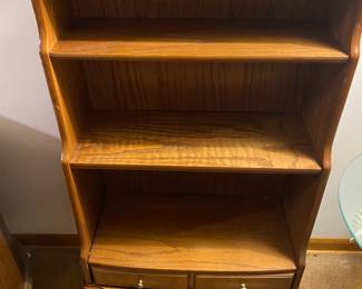 Drexel Heritage Small Curio Shelf with Drawer