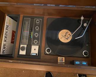 Motorola Solid State AM FM Phonograph