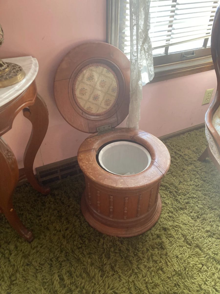 NICE PREXMAS SALE IN S KCMO in Kansas City, MO starts on 12/14/2023