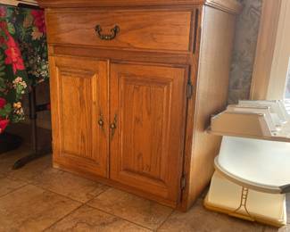 Cabinet solid oak wood