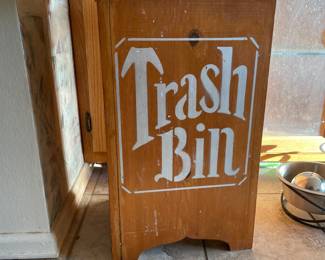 Wooden trash bin