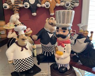 Numerous cute French chef cookie jars and figurines 