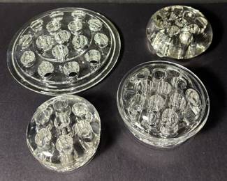 Flower frogs in various sizes