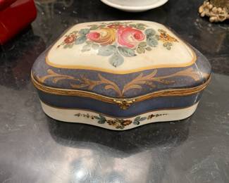 Porcelain jewelry/ trinket box