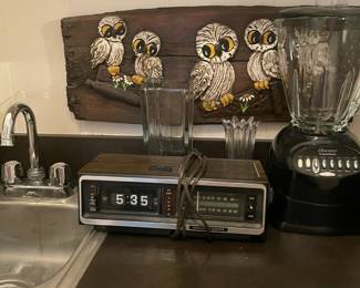 Vintage radio alarm clock