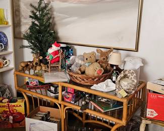 Rattan Console and Christmas stuff!