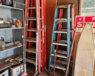 Ladders / Shelving