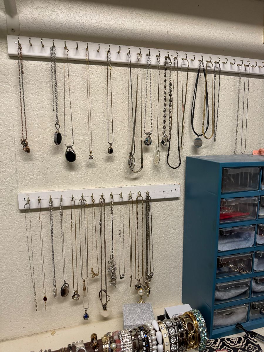 Estate Sale Cathedral City starts on 12/15/2023