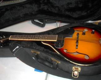 Fender "R" Style Mandolin in fitted case
