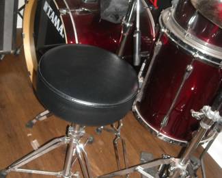Fiery RED TAMA   Drum set