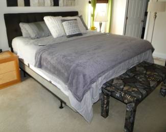 King Charles Rogers Bed 5 yrs old