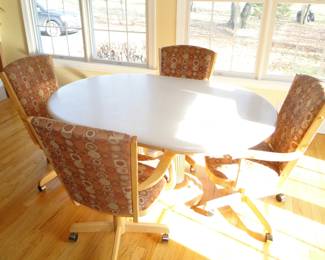 Hollywood brand Corian style Kitchen Table and Chairs almost mid-century