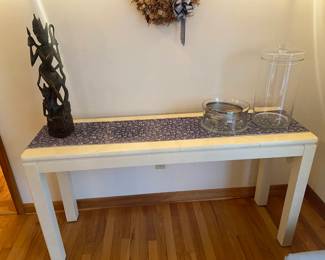 Postmodern Memphis Minimalist white Parsons Console (1980)