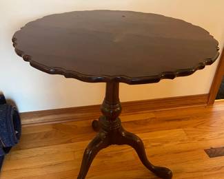 Pie-crust table (pair)