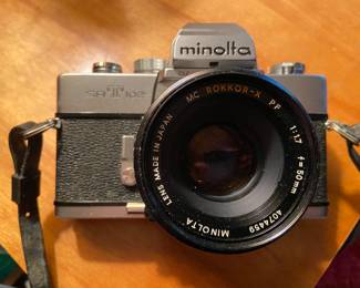 Vintage and antique cameras, Minolta, Argus, Berthiot, Rare Brownie (Autographic) with Kodak shutter as is