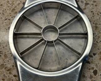 Pampered Chef Apple Cutter