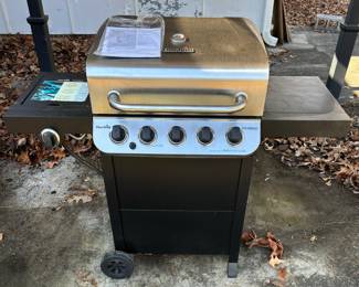 Char broil grill. Been kept inside