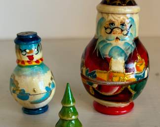 Christmas Nesting Dolls