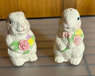 Ceramic Bunny Salt & Pepper Shakers 