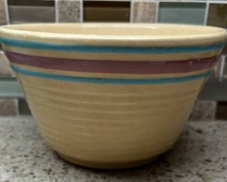 Vintage WATT USA Ovenware mixing bowl