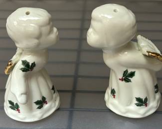 Madison & Max Christmas Kissing Angel Salt & Pepper Shaker