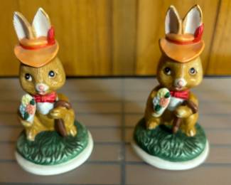 Vintage Flambro Ceramic Rabbit Taiwan Set of 2