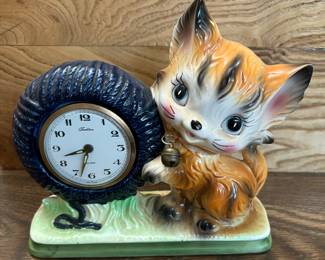 Vintage Tradition Wind-Up Alarm Clock Ceramic Kitten & Yarn Made in Japan
