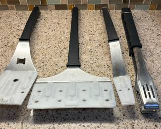 Pampered Chef Spatula & Tongs