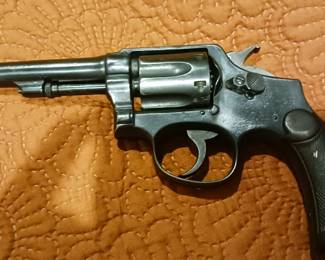 38 Smith and Wesson pistol 