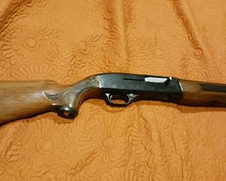 Winchester Model 1400  12 Guage  2 3/4 chamber 