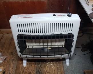 T1 - $250. Heat Star Propane Heater almost brand new. 