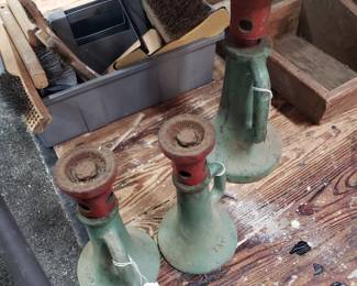 T48 - Screw Top Jack stands - $35 for large, $25 each for small