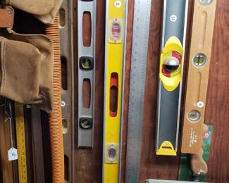 T40 - Levels:  Yellow - $10, Small Aluminum - $5