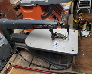 T9 - $40. Craftsman 16" Variable Speed Scroll Saw. 