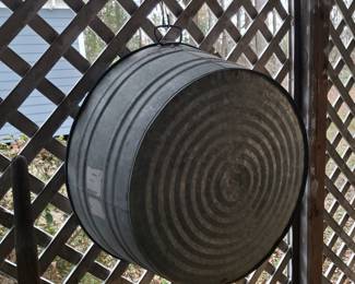 C18 - $20 - large aluminum tub