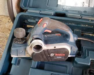 T10 - $85. Bosch PL2632 Planer. 
