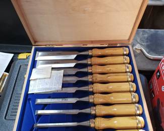 T49 - $75. Freud Chisel Set. 